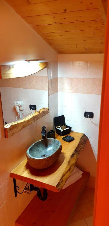 Chalet Chapeau Rar Castel Condino Kültér fotó