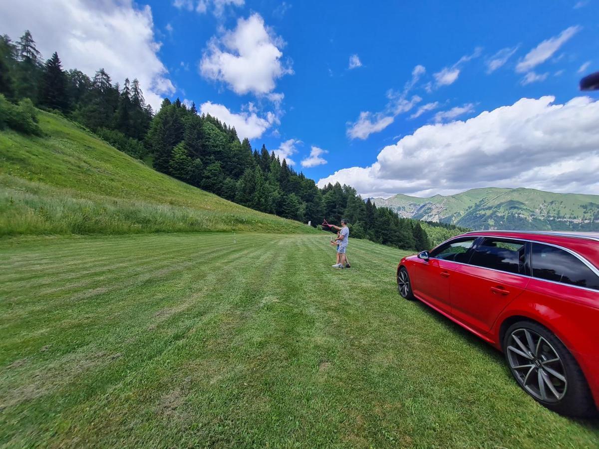 Chalet Chapeau Rar Castel Condino Kültér fotó