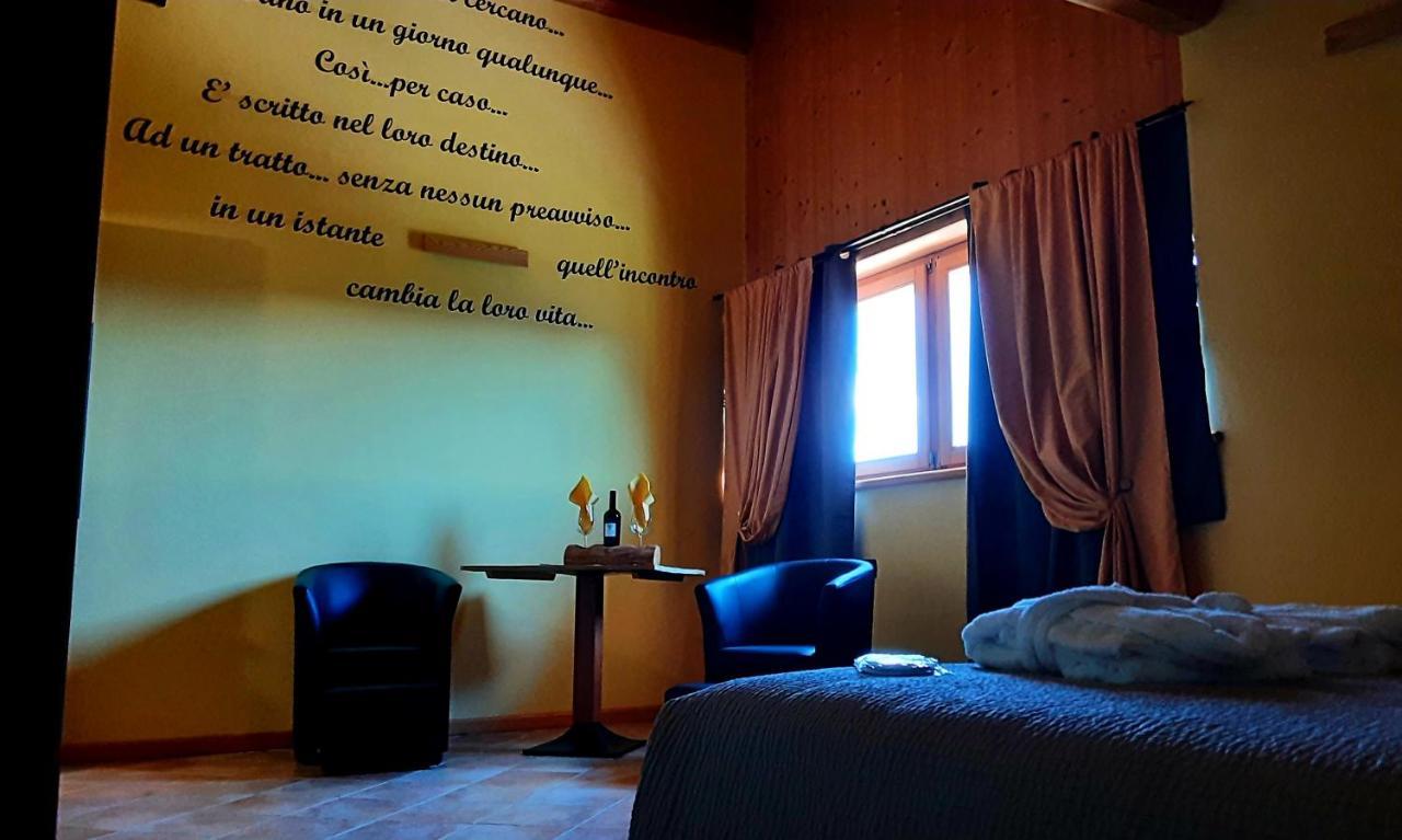 Chalet Chapeau Rar Castel Condino Kültér fotó