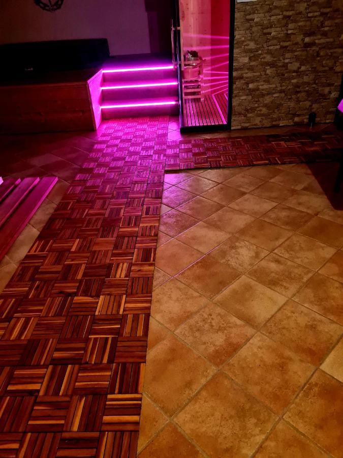 Chalet Chapeau Rar Castel Condino Kültér fotó